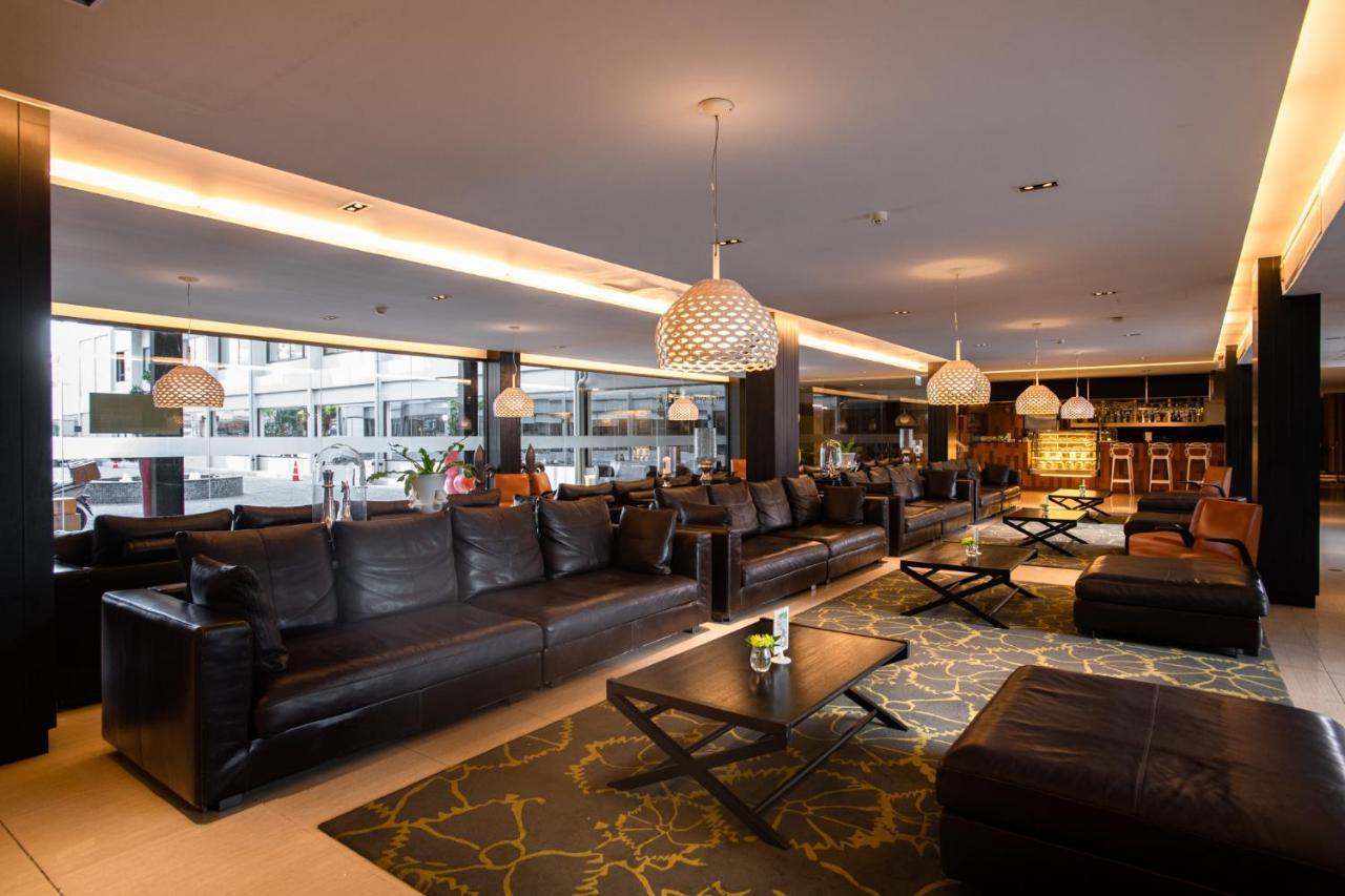 S Ratchada Leisure Hotel - Sha Plus Bangkok Kültér fotó The lounge at the airport